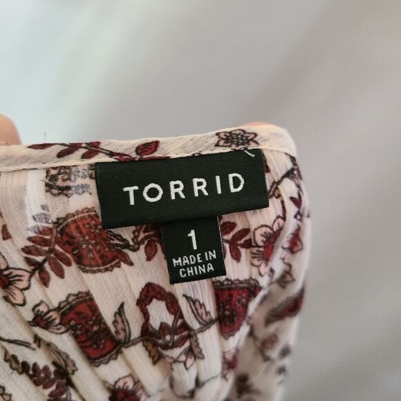 Torrid Paisley Chiffon Pintuck Semi‎ Sheer Blouse - Picture 4 of 5